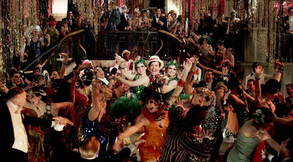 photo 13est-img-film-the-great-gatsby-film-scenes-screenshots-party-scene_zps98f4cea1.jpg
