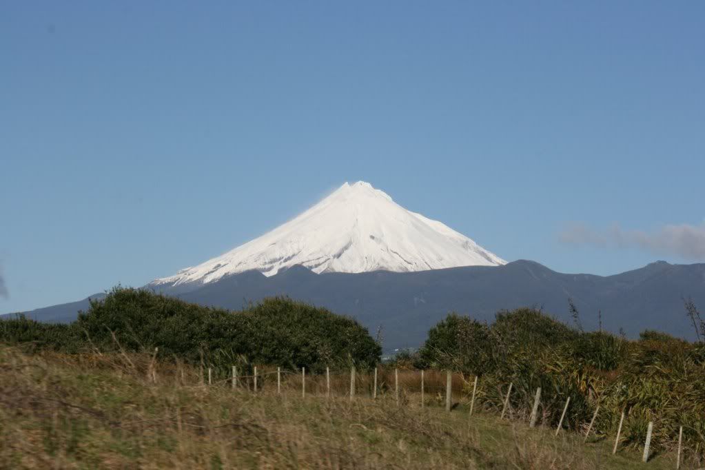 MtEgmond_Taranaki1280x768.jpg