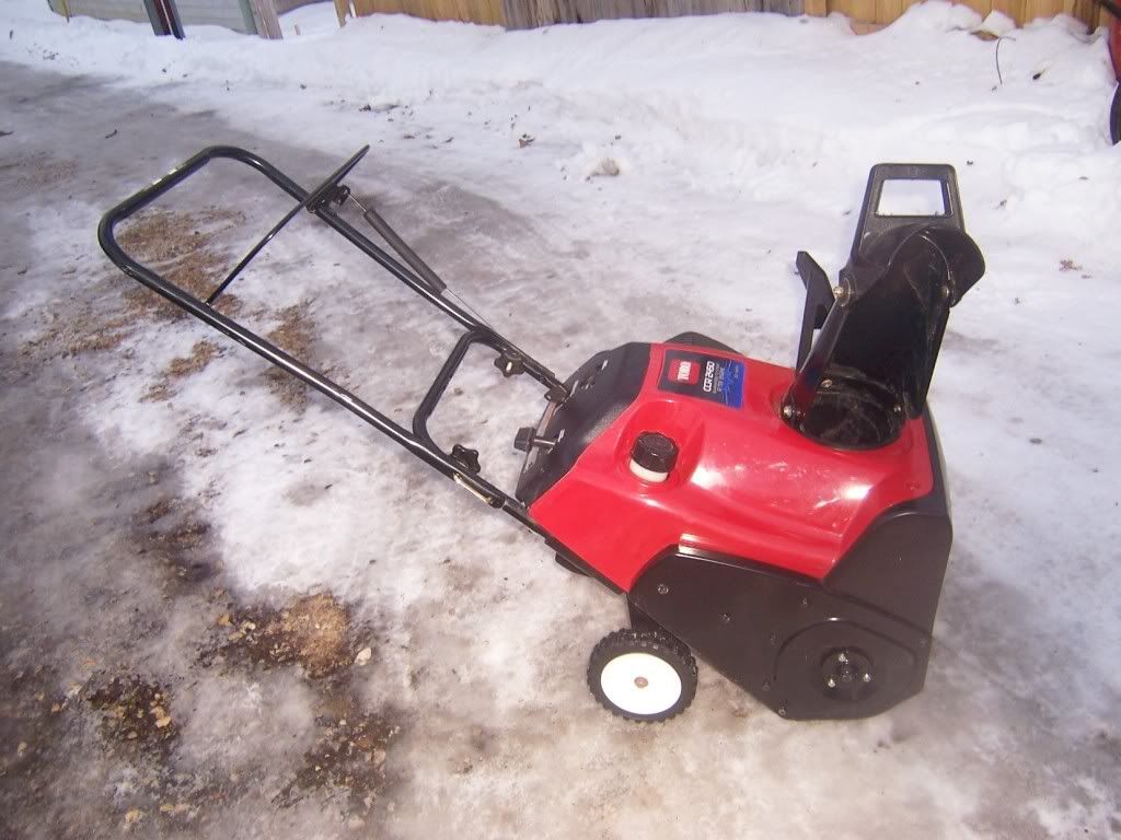 Toro CCR2450 GTS Snow Blower Photo by ubetido2 Photobucket