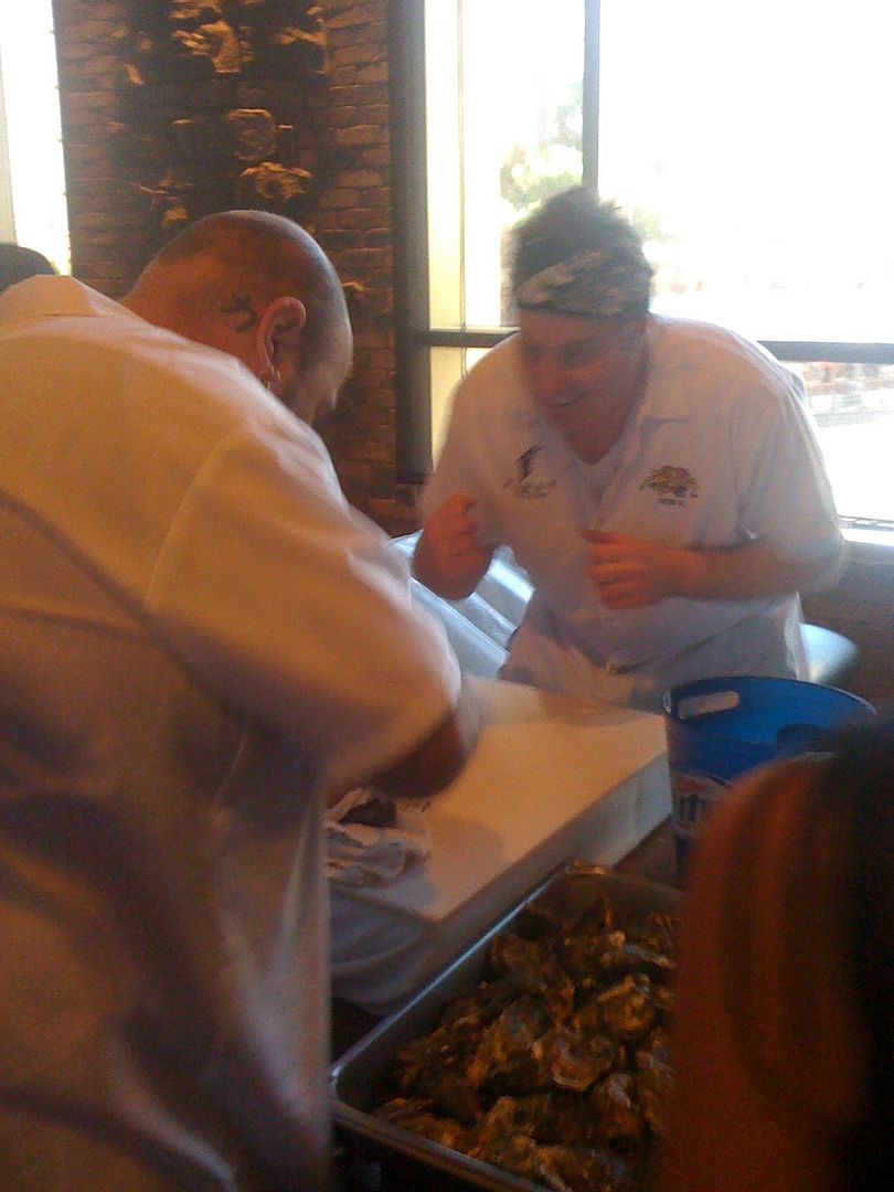 Rob Waiting for a Quick Shuck from Jake Rob Waiting for a Quick Shuck from Jake