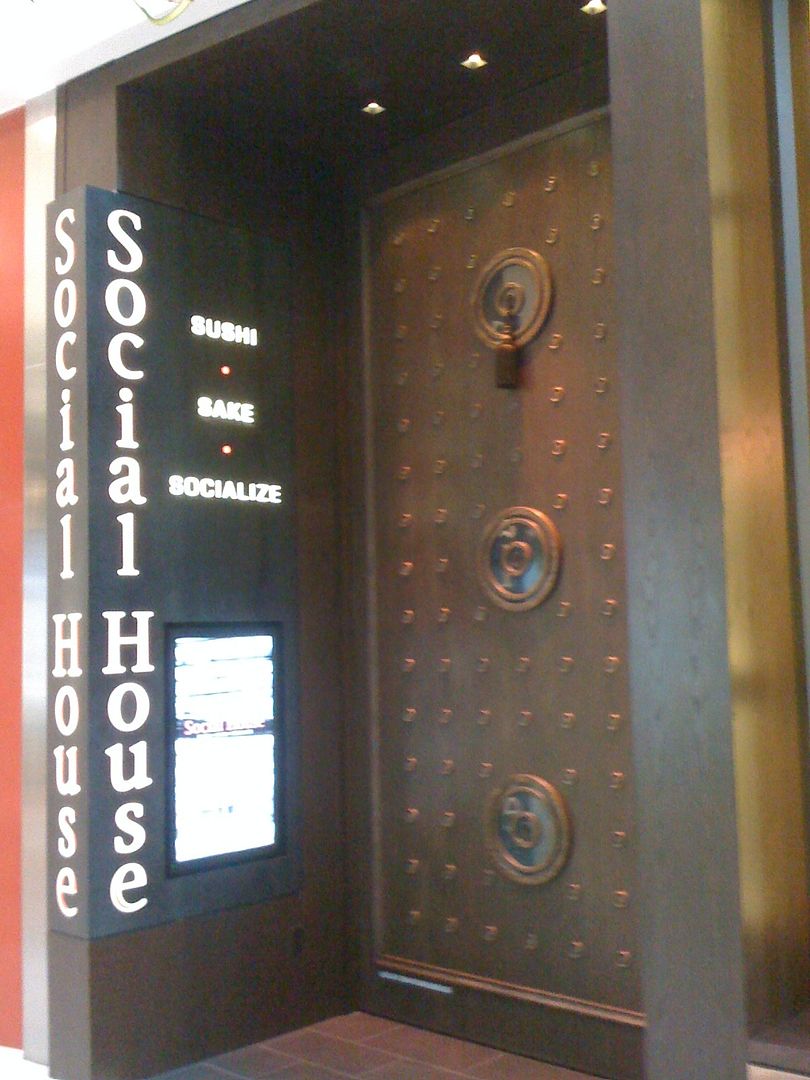 Social House Now Bluefin Free! Yay! Social House Now Bluefin Free! Yay!