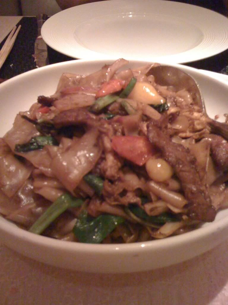 Big Bowl O' Tasty: Drunken Noodles from Wazuzu Big Bowl O' Tasty: Drunken Noodles from Wazuzu